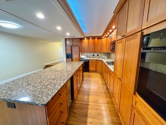 Photo - 1628 N Mohawk St