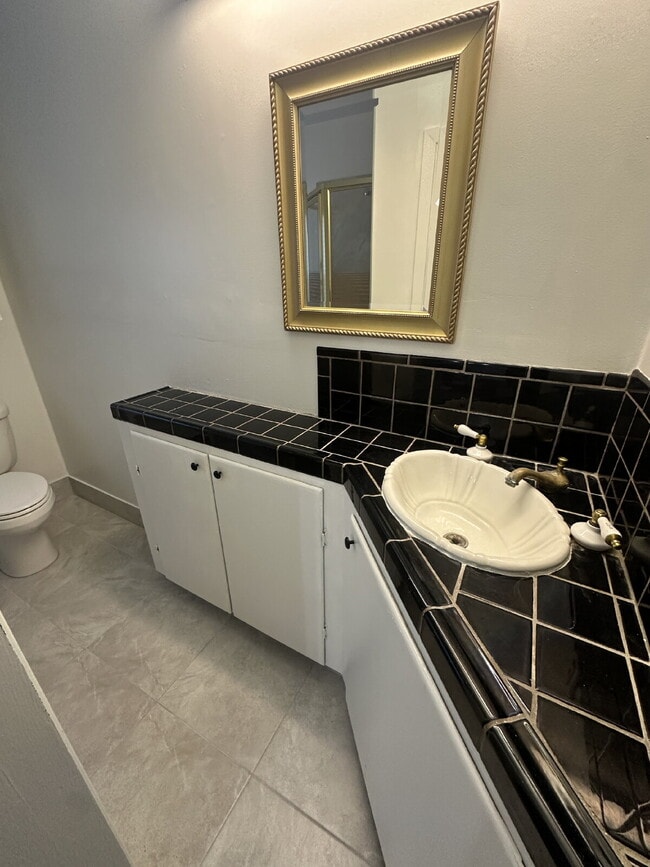 Photo - "Charming 1-Bedroom Studio on Berry Street – Cozy 450 Sq Ft in Lemon Grove!" Unit B