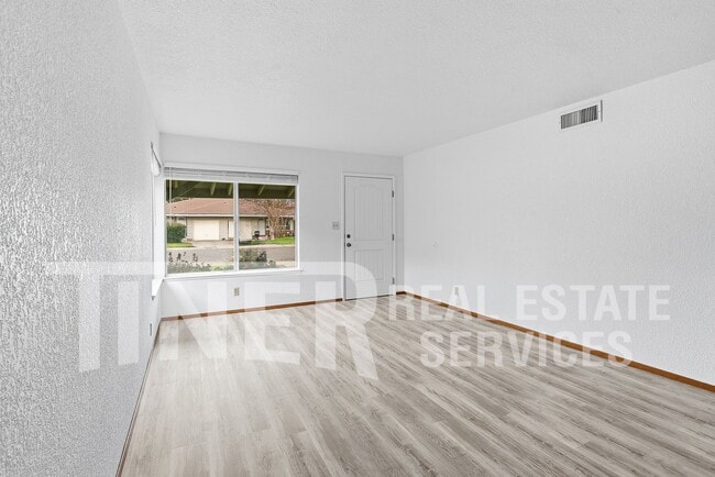 Photo - 2304 Villanova Cir