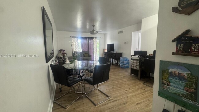 636 NW 13th St Unit 0230