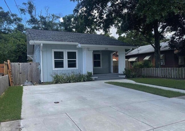 Photo - 1106 W Gregory St House