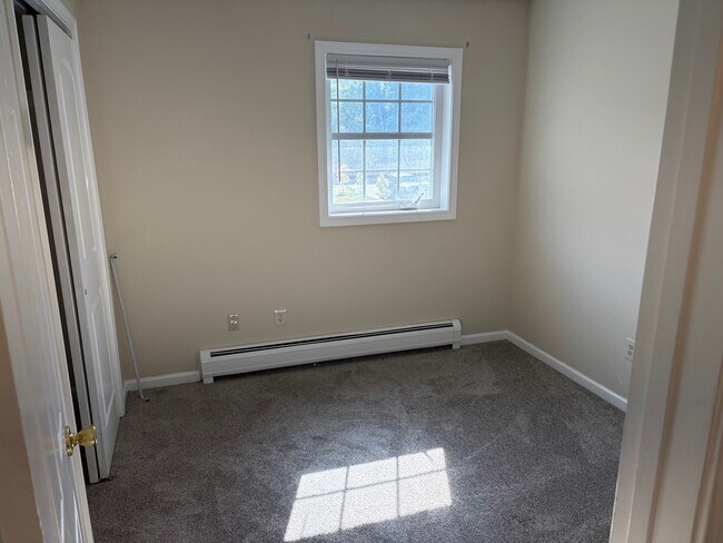 Photo - 10 Southview Dr Unit B