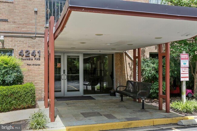 Building Photo - 4241 Columbia Pike Unit 506 Rental