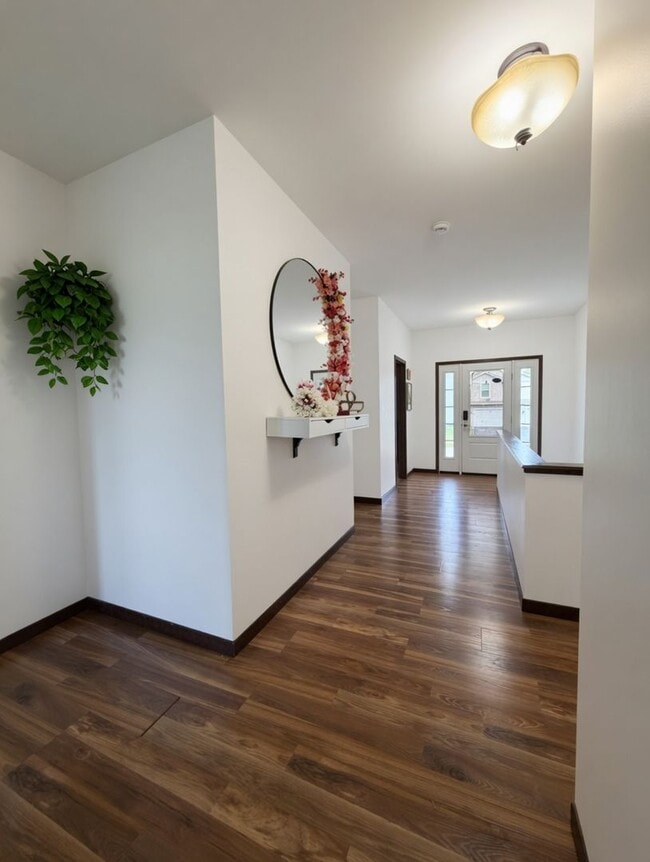 Photo - Awesome 4Bed 3Bath Home in Watertown!