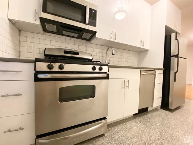 Building Photo - 282 Cabrini Blvd Rental