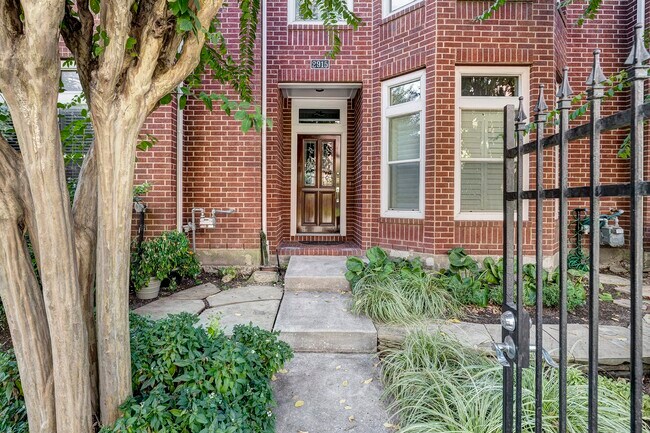 Photo - 2915 W Dallas St