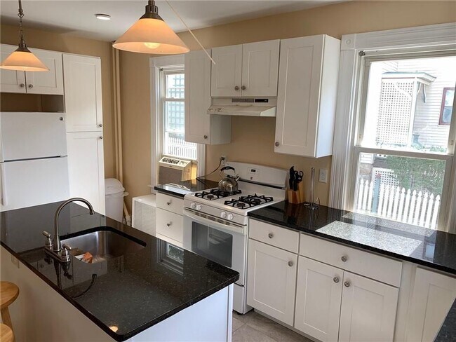 Photo - 501 Spring St