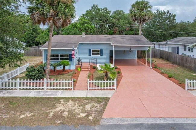 Photo - 120 S Johns St House