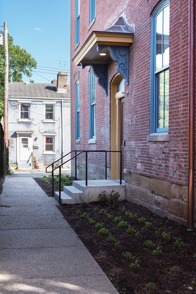 Bayard School Lofts