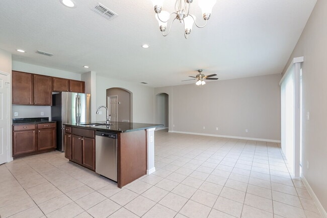 Photo - 3040 Morton Way