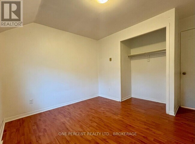 Photo - 382 Earl St Unit 3