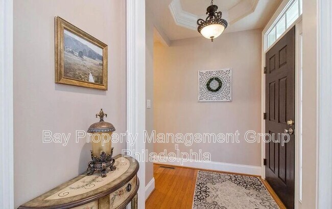 Photo - 570 Farmdale Cir