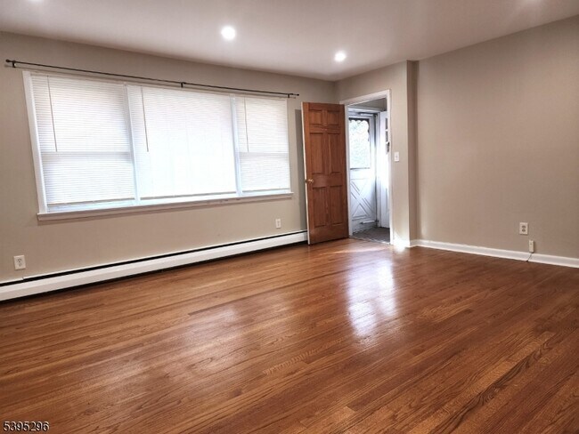 Photo - 84 Reservoir Ave