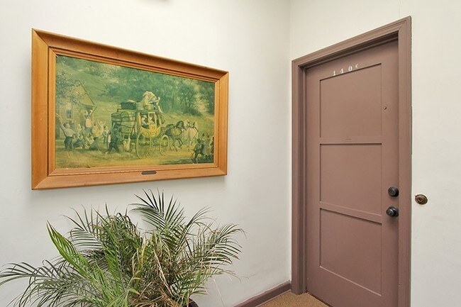 Photo - 140 N Clark Dr Apartamentos Unidad #C