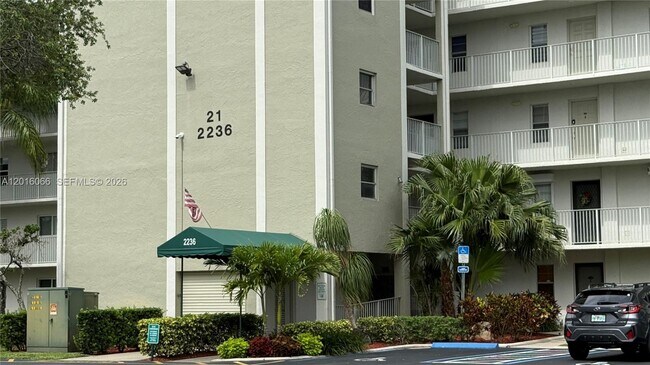 Photo - 2236 N Cypress Bend Dr Unit 207