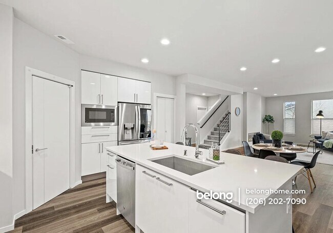 Photo - 33352 Holly Ave SE