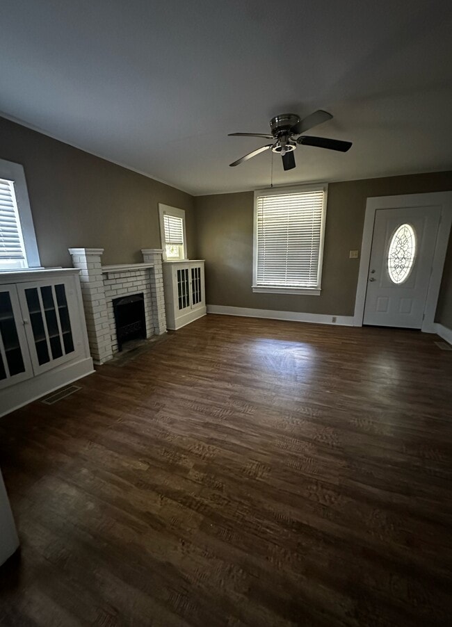 Building Photo - Main St Unit B Rental