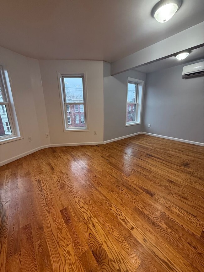 Photo - 178 Renwick St Unit 3