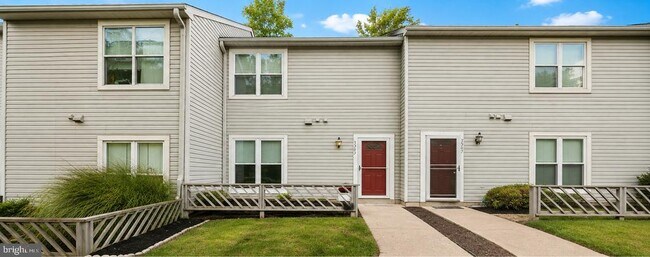 Building Photo - 3569 Plumtree Dr