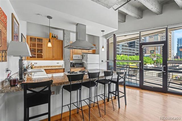 Building Photo - 1020 15th St Unit 220