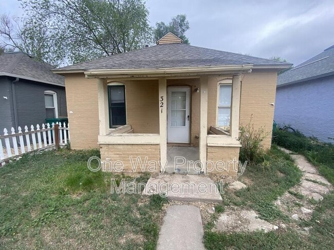 Photo - 321 3rd St House