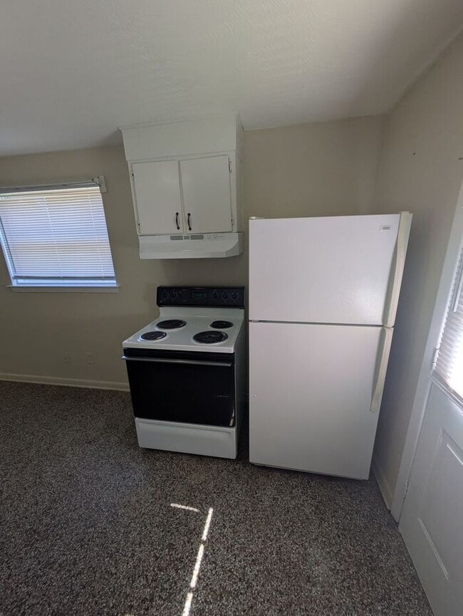 Photo - 2BD/1BA Unit in Hickory