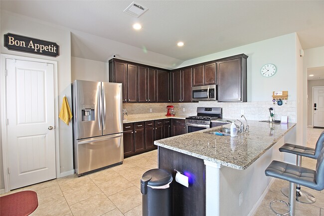 Photo - 4019 Spurwing Ln