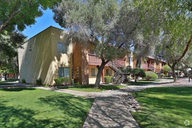 Building Photo - Solano Springs