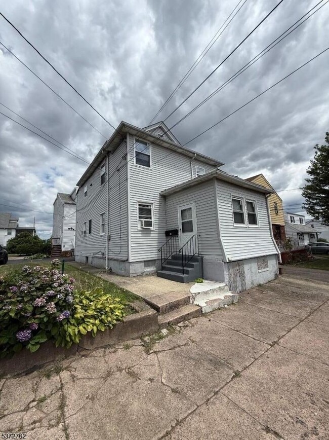 Building Photo - 179 Michigan Ave Unit 179 Rental