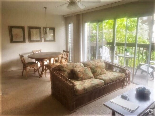 Building Photo - Furnished 1 Bed/2 Bath Condo in Downtown Kona Unit 8