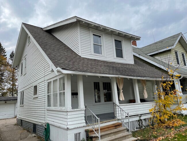 Photo - 3110 Maple St House