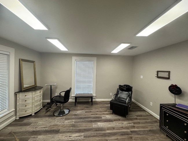 Photo - 403 W Main St