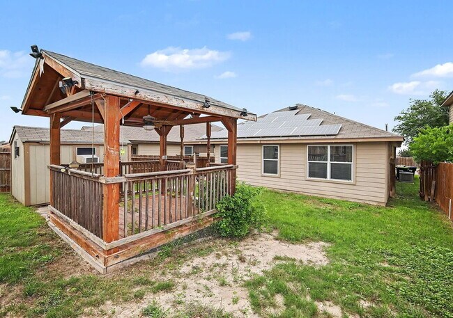 Photo - 139 Kildeer Creek