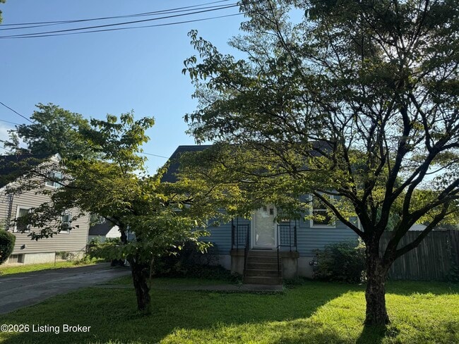 Building Photo - 2603 Parklawn Dr