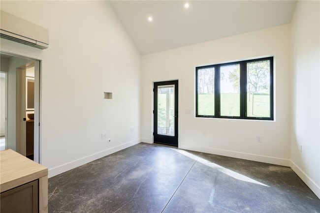 Photo - 2989 Ryder Rd