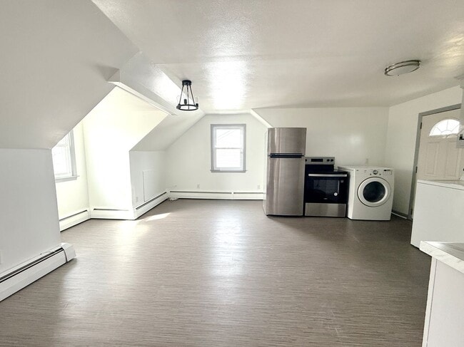 Photo - 91 Enright St Unit 2nd Floor