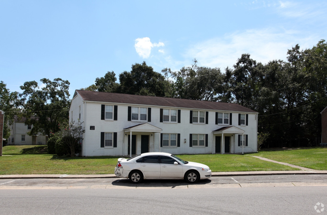 Berkshire Arms Apartments - Berkshire Arms Apartments