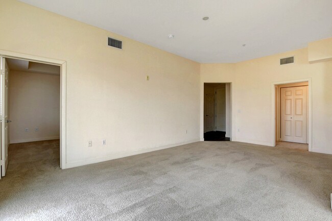 Photo - Beautiful top floor condo! Unit 405