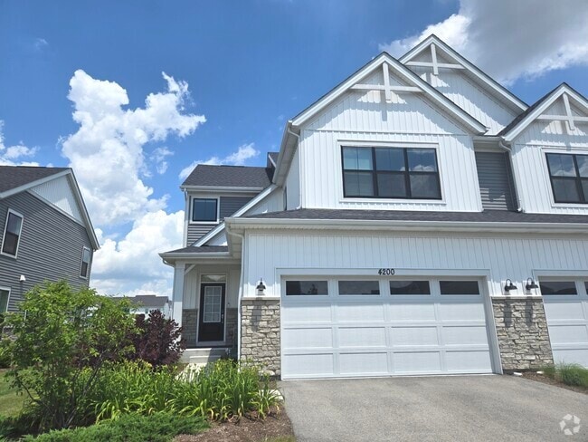 Building Photo - 4200 Chelsea Mnr Cir Rental