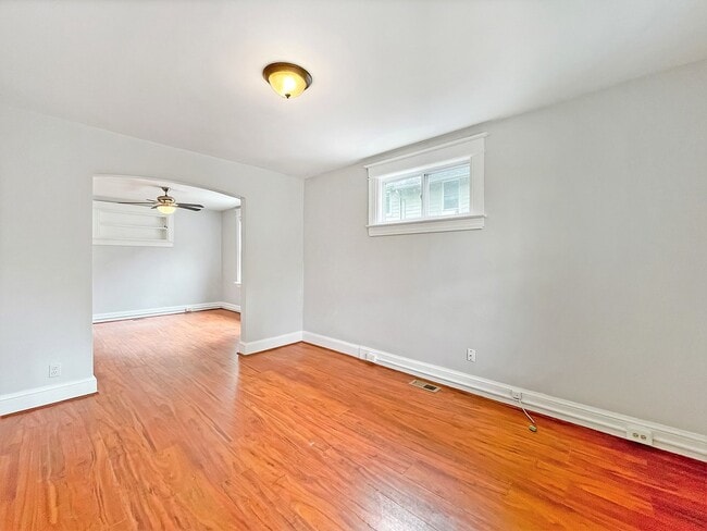 Photo - 1955 N Cleveland St