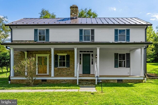 Building Photo - 5519 Hopewell Rd
