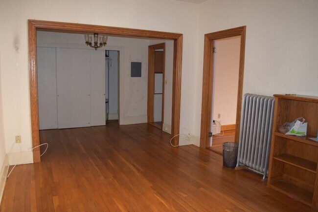 Photo - 103 W 39th St Unit D1
