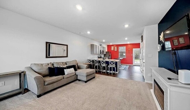 Photo - 371 Wheatfield Dr