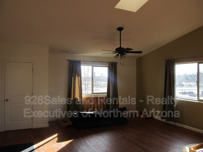 Photo - 535 S Ernest St