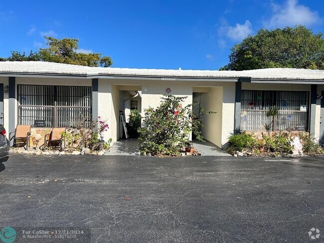 Building Photo - 10357 NW 35th St Rental