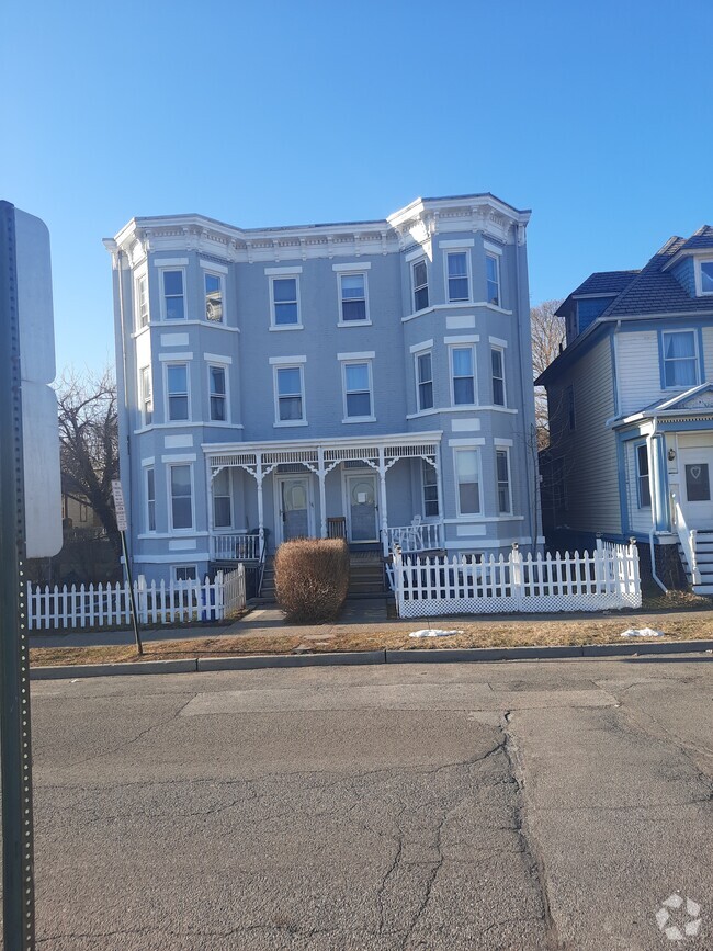 Building Photo - 33 Bay View Ter Unit # Apt #3