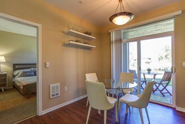 Commons at Verandas in Tanasbourne Apartments