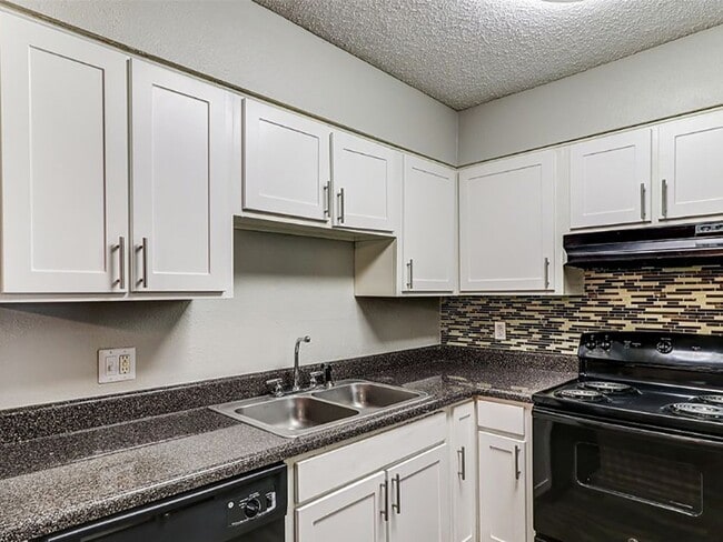 Fully-Equipped Kitchen Layouts