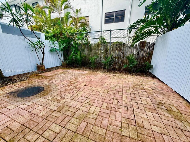 Photo - 2539 S Bayshore Dr Unit 226AR