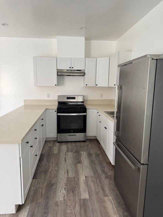 Photo - 1122 E 27th St Unit 1122